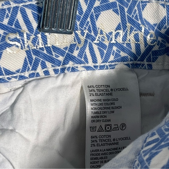 Tommy Bahama Skinny Ankle Jeans Sz 31 x 28 Violet Petal Blue White Print - Picture 12 of 13